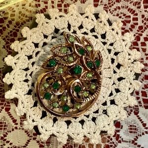 Vintage Brooch Pin costume jewelry greens & gold tone